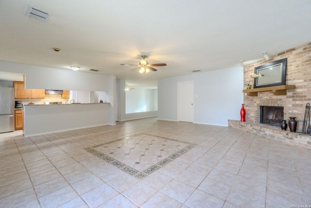 8426 OAK POST ST, San Antonio, TX 78251