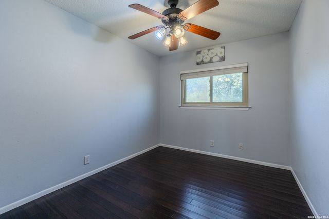 8426 OAK POST ST, San Antonio, TX 78251