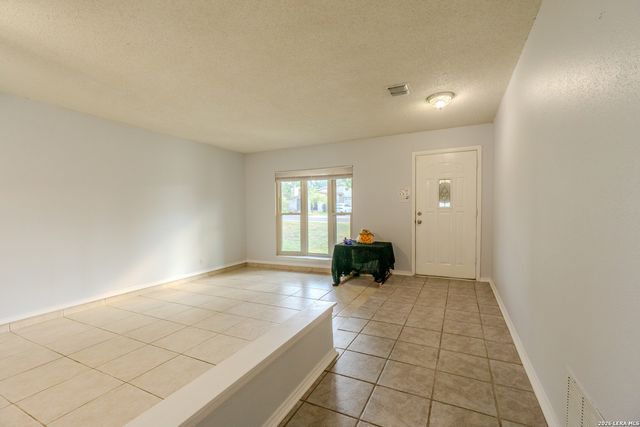 8426 OAK POST ST, San Antonio, TX 78251