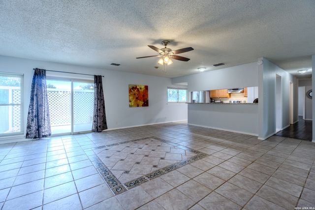 8426 OAK POST ST, San Antonio, TX 78251