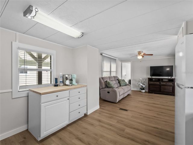 3402 SHINGLE OAK TERRACE, Sarasota, FL 34237
