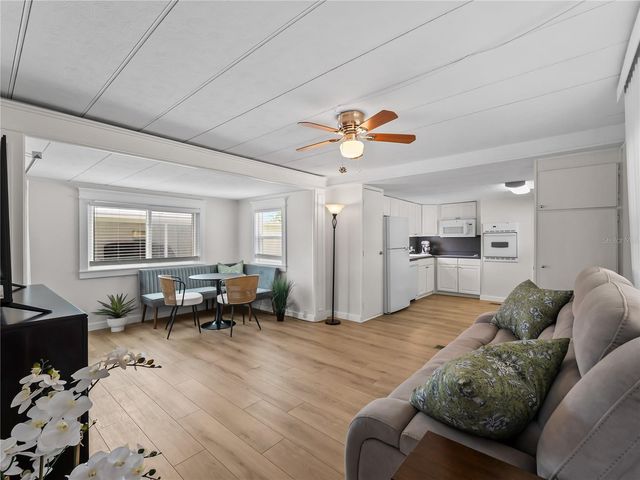 3402 SHINGLE OAK TERRACE, Sarasota, FL 34237