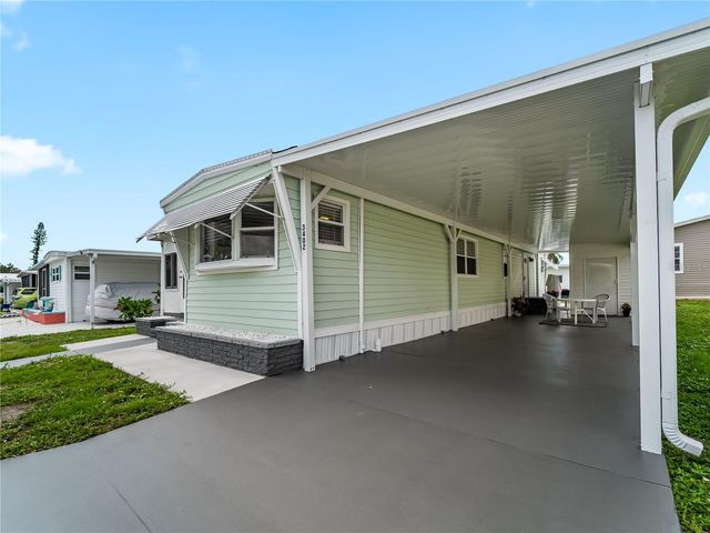 3402 SHINGLE OAK TERRACE, Sarasota, FL 34237