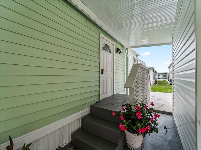 3402 SHINGLE OAK TERRACE, Sarasota, FL 34237