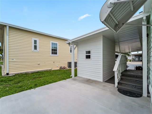 3402 SHINGLE OAK TERRACE, Sarasota, FL 34237