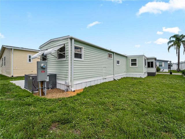 3402 SHINGLE OAK TERRACE, Sarasota, FL 34237