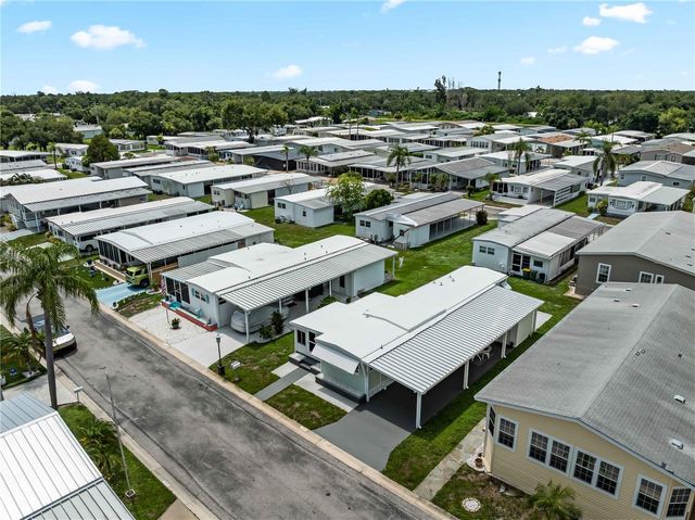 3402 SHINGLE OAK TERRACE, Sarasota, FL 34237
