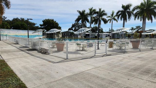 3402 SHINGLE OAK TERRACE, Sarasota, FL 34237