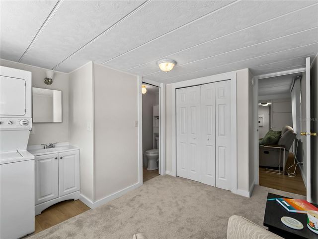 3402 SHINGLE OAK TERRACE, Sarasota, FL 34237