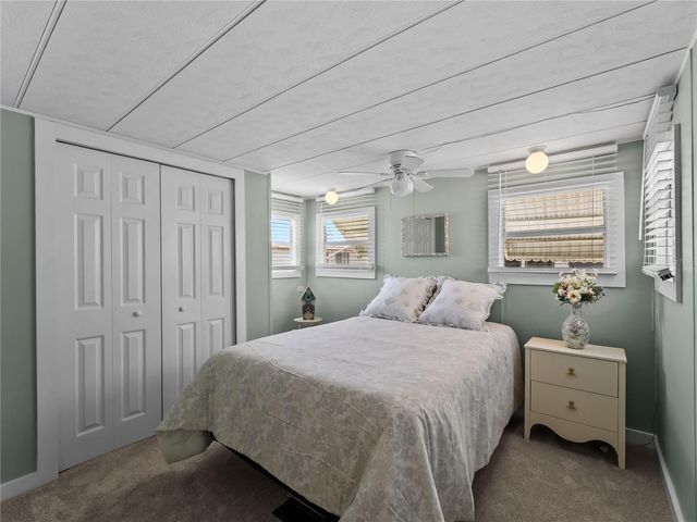 3402 SHINGLE OAK TERRACE, Sarasota, FL 34237