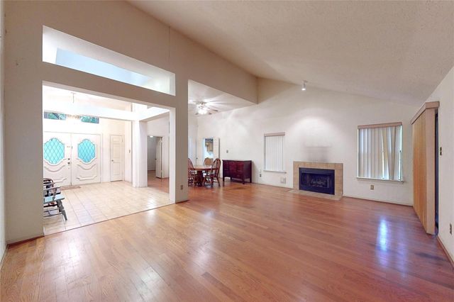 2611 Brookdale Drive, Houston, TX 77339