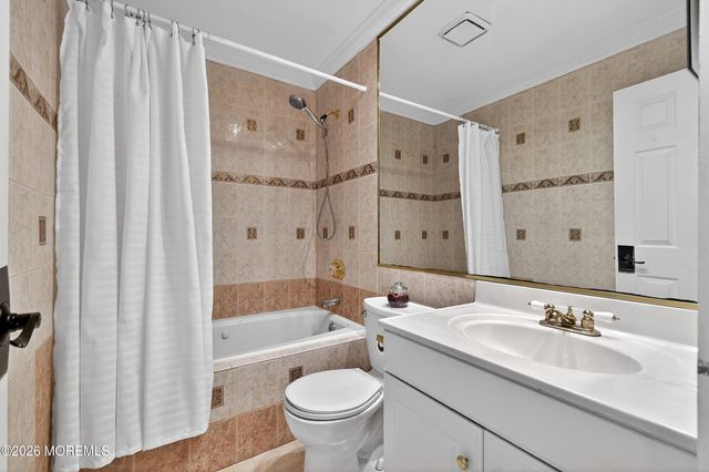 133 Starlight Road, Howell, NJ 07731