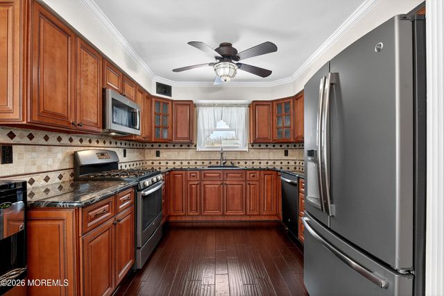 133 Starlight Road, Howell, NJ 07731