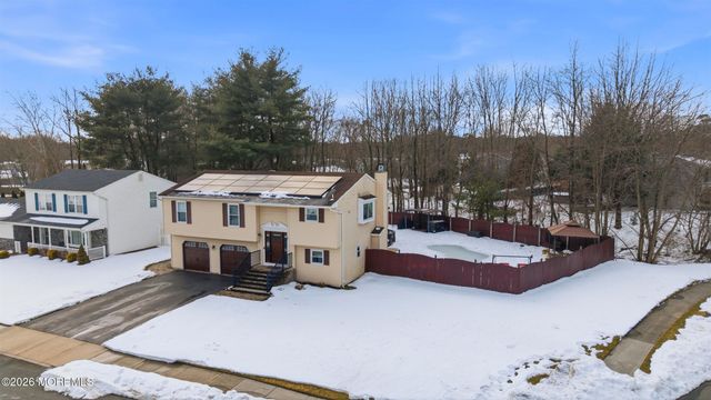 133 Starlight Road, Howell, NJ 07731