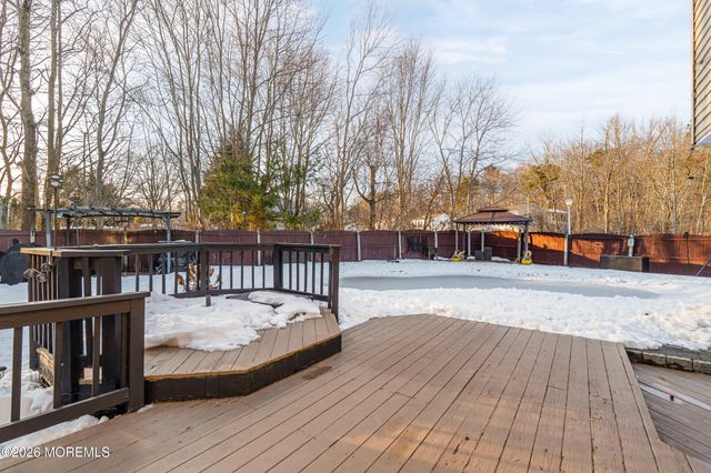 133 Starlight Road, Howell, NJ 07731