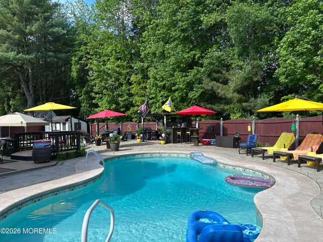 133 Starlight Road, Howell, NJ 07731