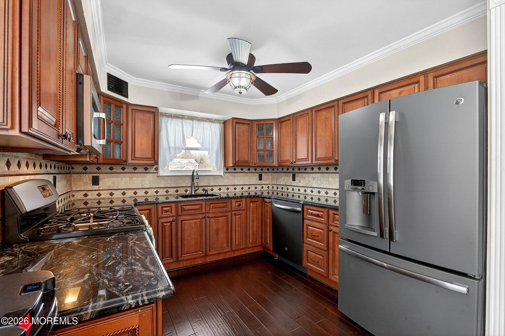 133 Starlight Road, Howell, NJ 07731