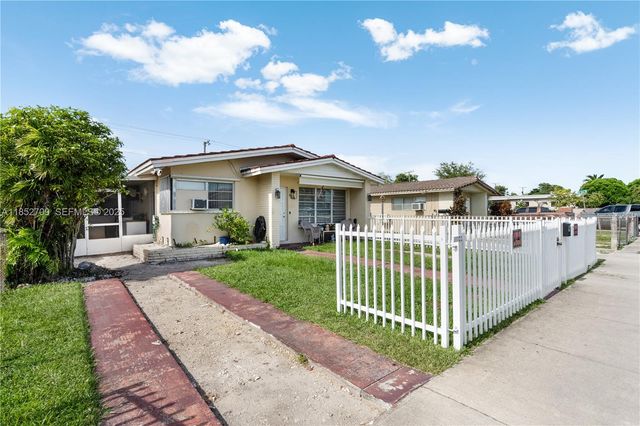9311 SW 37th Street, Miami, FL 33165