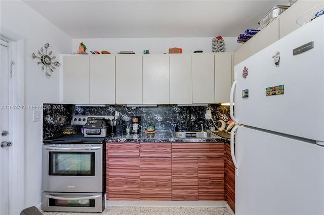 9311 SW 37th Street, Miami, FL 33165