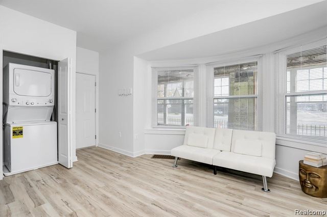 799 E Grand Boulevard 4, Detroit, MI 48207