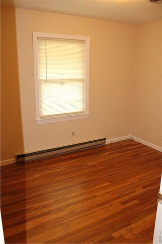 330 Kingsman DR, Newport News, VA 23608
