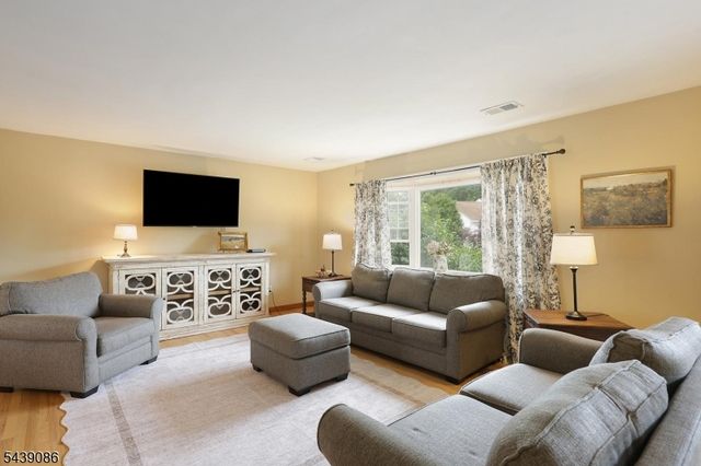706 Hory St, Cranford Twp., NJ 07016