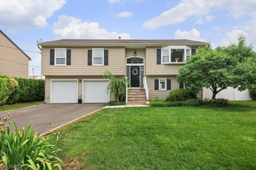 706 Hory St, Cranford Twp., NJ 07016
