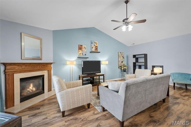 6 Quiet Meadow Court, St Peters, MO 63376