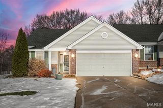 6 Quiet Meadow Court, St Peters, MO 63376