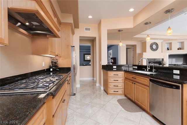 9201 Tesoras Drive 302, Las Vegas, NV 89144