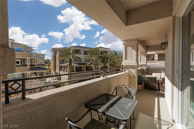 9201 Tesoras Drive 302, Las Vegas, NV 89144