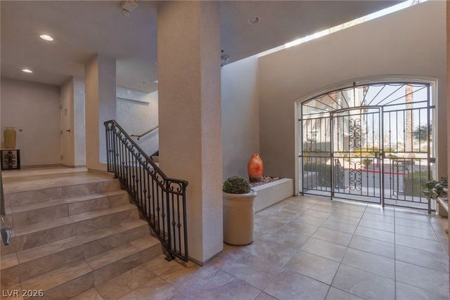 9201 Tesoras Drive 302, Las Vegas, NV 89144