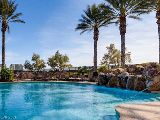 9201 Tesoras Drive 302, Las Vegas, NV 89144