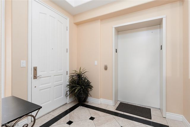 9201 Tesoras Drive 302, Las Vegas, NV 89144