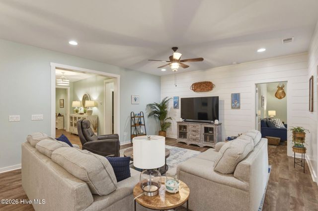 812 Weston Lane SE, Bolivia, NC 28422