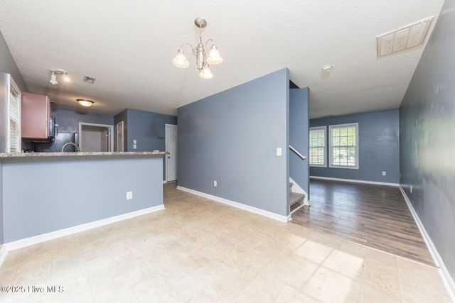 101 Republic Court, Jacksonville, NC 28540