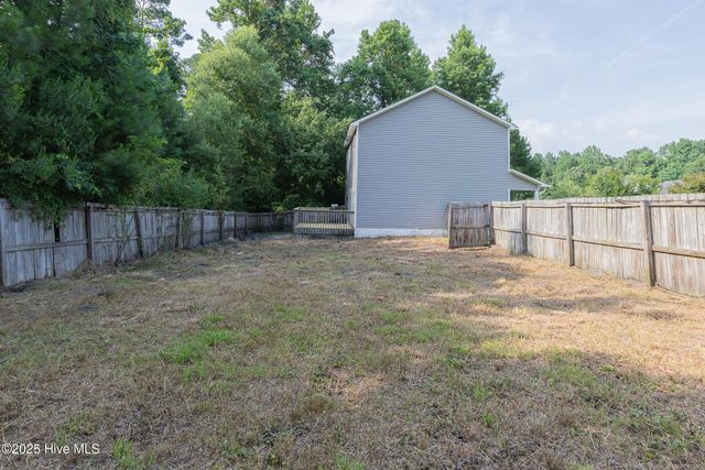 101 Republic Court, Jacksonville, NC 28540