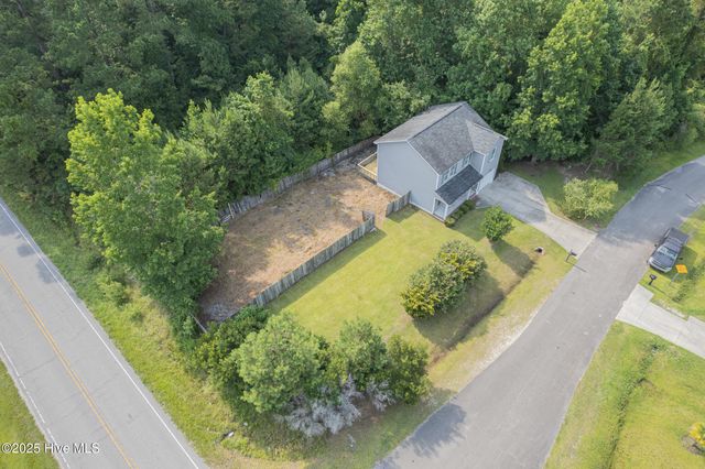 101 Republic Court, Jacksonville, NC 28540