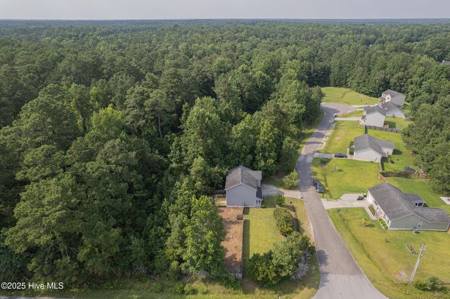 101 Republic Court, Jacksonville, NC 28540