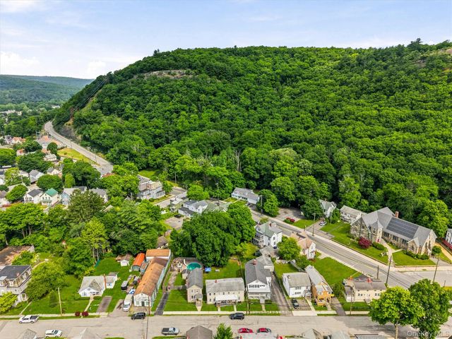 15 Delaware Street, Port Jervis, NY 12771