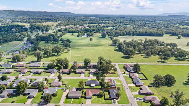 99 Sunflower Drive, Pottsville, AR 72858