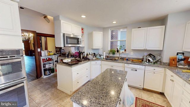 318 MARYLAND AVE NE, Washington, DC 20002