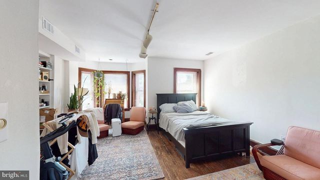 318 MARYLAND AVE NE, Washington, DC 20002