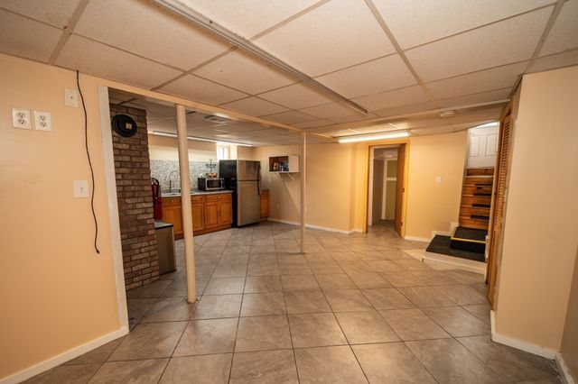 1014 Tacoma St, New Bedford, MA 02745