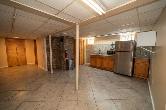 1014 Tacoma St, New Bedford, MA 02745