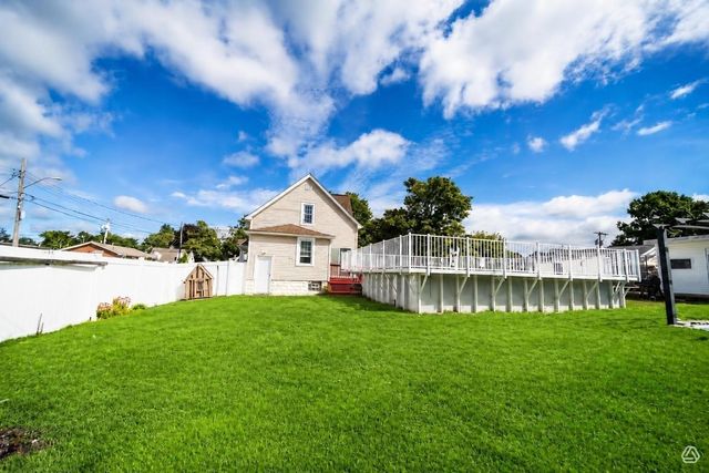 1014 Tacoma St, New Bedford, MA 02745