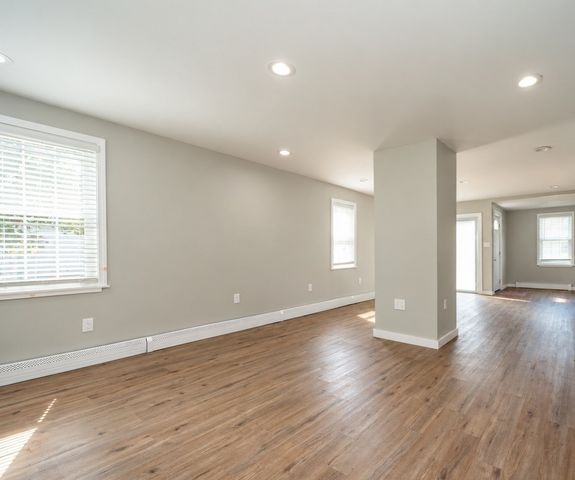 1014 Tacoma St, New Bedford, MA 02745