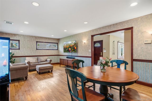 565 Mohawk Road, West Hempstead, NY 11552