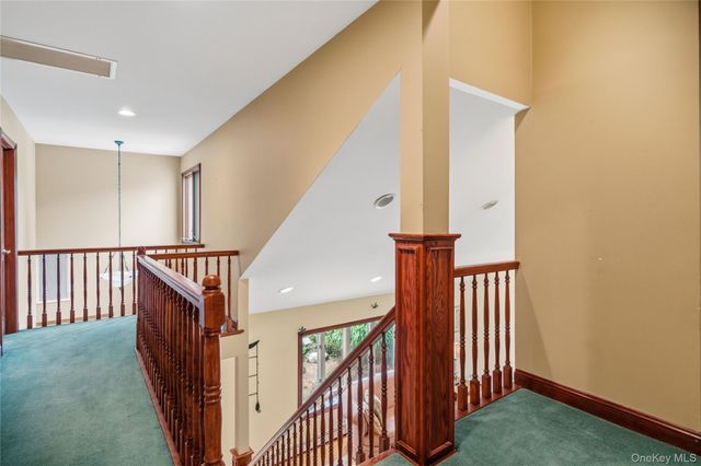 565 Mohawk Road, West Hempstead, NY 11552