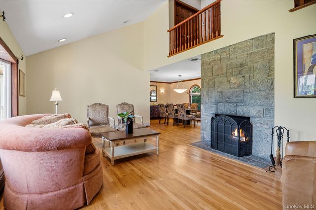 565 Mohawk Road, West Hempstead, NY 11552